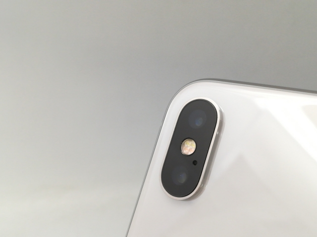 iPhone X 256GB ドコモ版 SIMロックあり 画面浮きあり