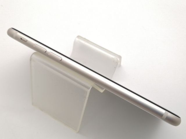 【中古】Apple au 【SIMフリー】 iPhone SE（第3世代） 64GB スターライト MMYD3J/A【大須2】保証期間１ヶ月【ランクA】_4