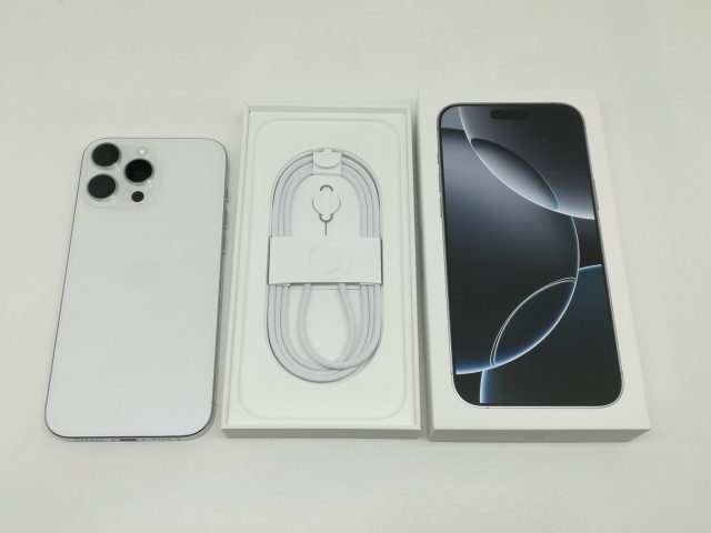 中古品】 iPhone 16 Pro Max 256GB ホワイトチタニウム 中古】Apple