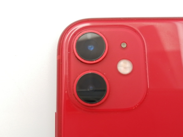 【中古】Apple docomo 【SIMロック解除済み】 iPhone 11 64GB (PRODUCT)RED MWLV2J/A【大阪堂島】保証期間１ヶ月【ランクC】 携帯電話本体