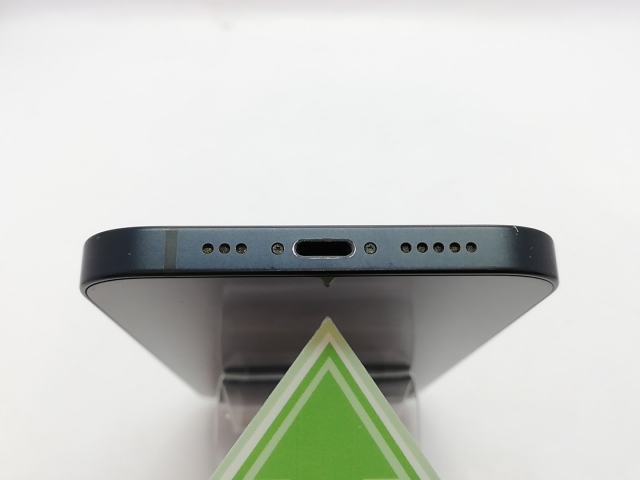 中古】Apple au 【SIMロック解除済み】 iPhone 12 64GB ブラック