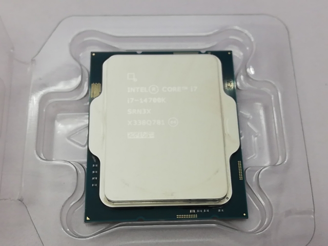 【中古】Intel Core i7-14700K(3.4GHz) Box LGA1700/20C(P:8C/E:12C)/28T/L3 33M/UHD 770/PBP125W【立川フロム中武】保証期間１週間