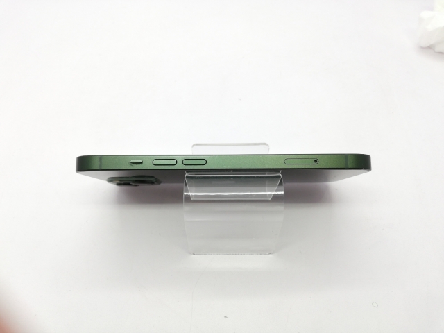 【中古】Apple au 【SIMフリー】 iPhone 13 128GB グリーン MNGG3J/A【立川フロム中武】保証期間１ヶ月【ランクB】_4