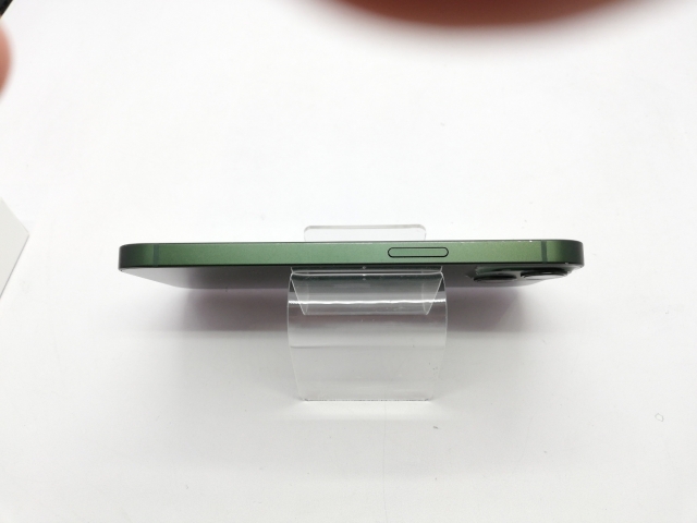 【中古】Apple au 【SIMフリー】 iPhone 13 128GB グリーン MNGG3J/A【立川フロム中武】保証期間１ヶ月【ランクB】_6