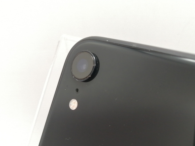 【中古】Apple au 【SIMロック解除済み】 iPhone XR 64GB ブラック MT002J/A【高崎モントレー】保証期間１ヶ月【ランクC】_6