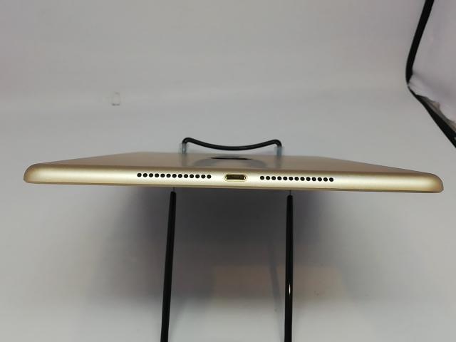 【中古】Apple docomo 【SIMロック解除済み】 iPad（第5世代/2017） 32GB ゴールド MPG42J/A【立川フロム中武】保証期間１ヶ月【ランクB】_4