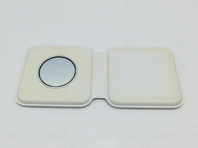 【中古】Apple MagSafeデュアル充電パッド MHXF3AM/A【立川フロム中武】保証期間１週間の通販は