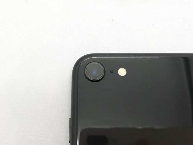 中古】Apple au 【SIMロック解除済み】 iPhone SE（第2世代） 128GB