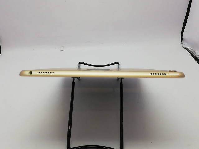 【中古】Apple 【Wi-Fi】 9.7インチ iPad Pro（2016） 128GB ゴールド MLMX2J/A【立川フロム中武