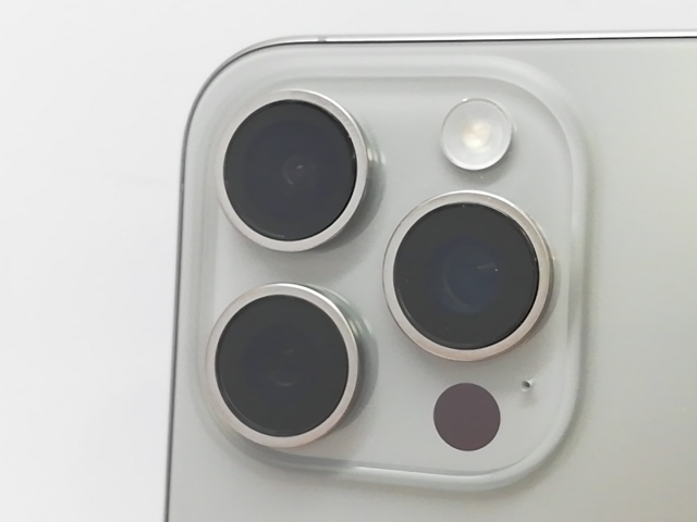 【中古】Apple 国内版 【SIMフリー】 iPhone 15 Pro Max 256GB ナチュラルチタニウム MU6R3J/A【三宮駅前】保証期間１ヶ月【ランクA】