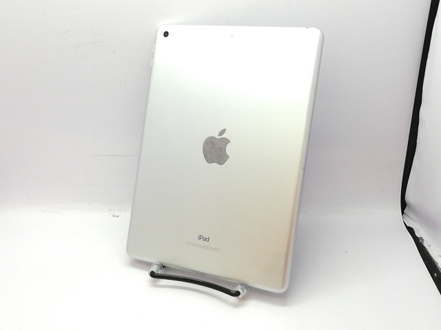 【中古】Apple 【Wi-Fi】 iPad（第5世代/2017） 32GB シルバー MP2G2J/A【立川フロム中武】保証期間１ヶ月【ランクC】