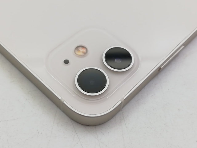 中古】Apple au 【SIMロック解除済み】 iPhone 12 64GB ホワイト
