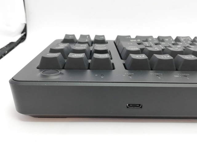 【中古】東プレ REALFORCE R3 R3HC12 [有線&amp;無線/テンキーレス/日本語配列/ブラック/静音/変荷重]【秋葉2号】保証期間１週間_4