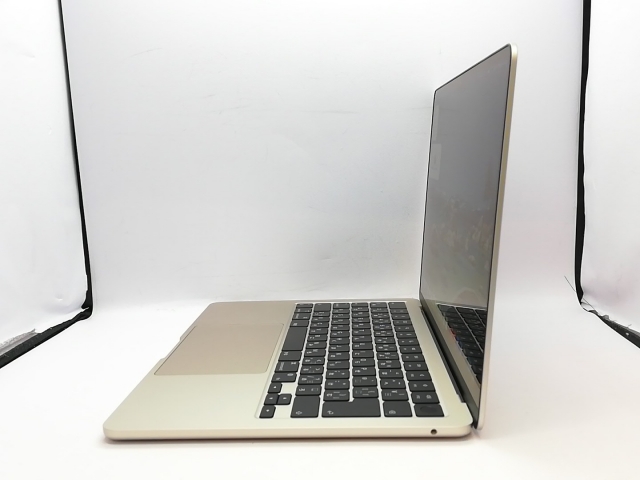 【中古】Apple MacBook Air 13インチ M2(CPU:8C/GPU:8C) 8GB/256GB スターライト MLY13J/A (M2,2022)【立川フロム中武】保証期間１ヶ月【ランクB】