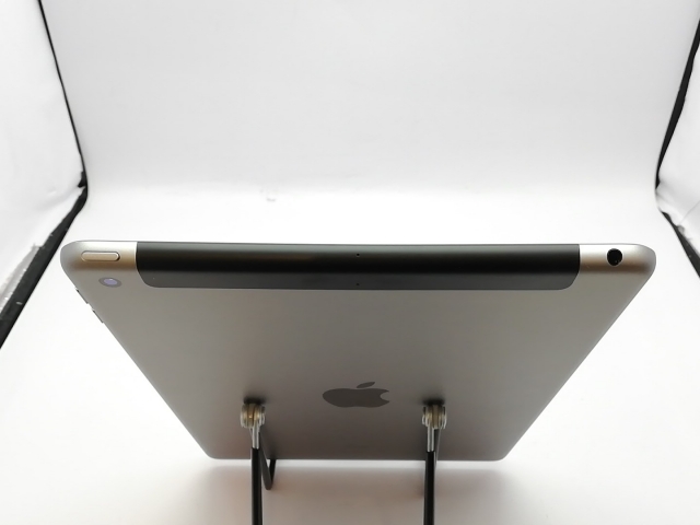 【中古】Apple au 【SIMロック解除済み】 iPad（第6世代/2018） 32GB スペースグレイ MR6N2J/A【ECセンター】保証期間１ヶ月【ランクB】_2