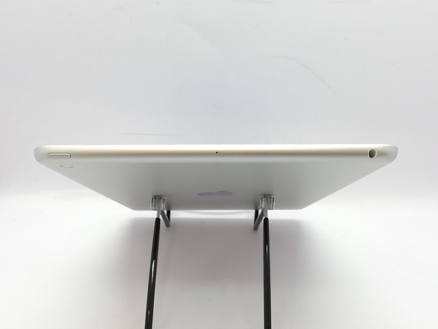 【中古】Apple 【Wi-Fi】 iPad（第6世代/2018） 32GB シルバー MR7G2J/A【立川フロム中武】保証期間１ヶ月【ランクC】_2