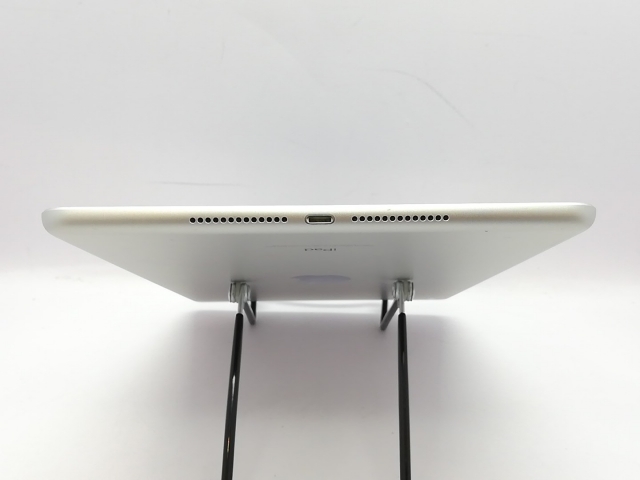 【中古】Apple 【Wi-Fi】 iPad（第6世代/2018） 32GB シルバー MR7G2J/A【立川フロム中武】保証期間１ヶ月【ランクC】_3