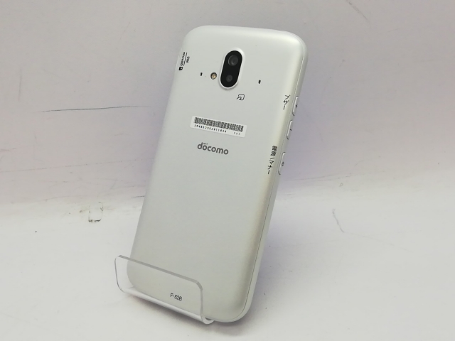 【中古】Fujitsu docomo 【SIMフリー】 らくらくスマートフォン ホワイト 4GB 64GB F-52B【立川フロム中武】保証期間１ヶ月【ランクB】