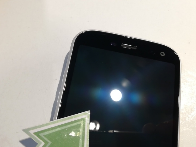 【中古】Fujitsu docomo 【SIMフリー】 らくらくスマートフォン ホワイト 4GB 64GB F-52B【立川フロム中武】保証期間１ヶ月【ランクB】_7