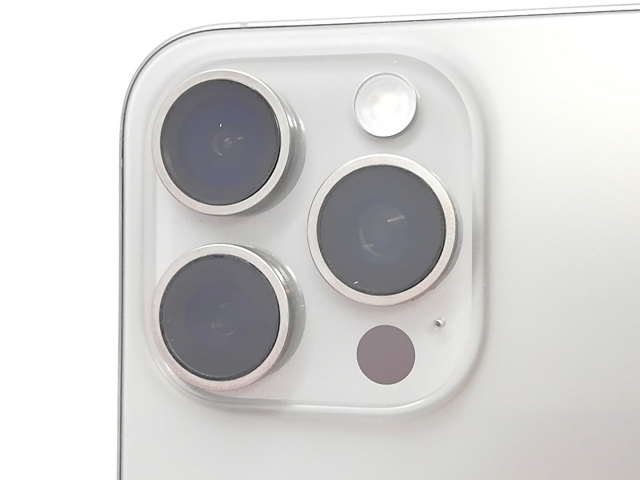 【中古】Apple SoftBank 【SIMフリー】 iPhone 15 Pro Max 256GB ナチュラルチタニウム MU6R3J/A【立川フロム中武】保証期間１ヶ月【ランクA】
