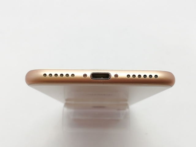【中古】Apple docomo 【SIMロック解除済み】 iPhone 8 64GB ゴールド MQ7A2J/A【立川フロム中武】保証期間１ヶ月【ランクA】_4