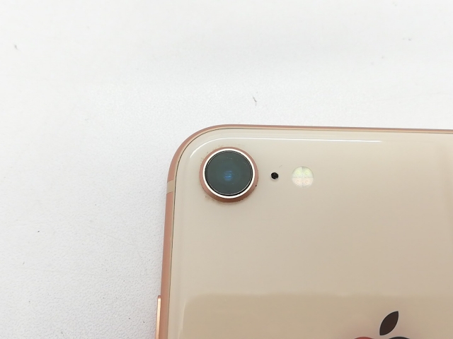 【中古】Apple docomo 【SIMロック解除済み】 iPhone 8 64GB ゴールド MQ7A2J/A【立川フロム中武】保証期間１ヶ月【ランクA】_6