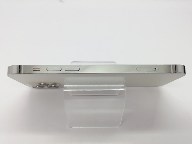 中古】Apple au 【SIMロック解除済み】 iPhone 12 Pro 256GB シルバー
