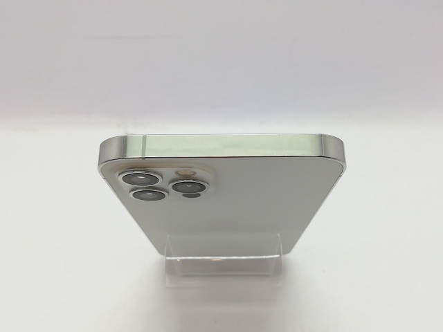 【中古】Apple docomo 【SIMロック解除済み】 iPhone 12 Pro 256GB シルバー MGMA3J/A【立川フロム中武】保証期間１ヶ月【ランクB】_2