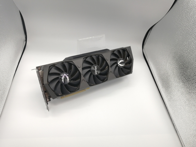 【中古】ZOTAC GeForce RTX 3070 Ti Trinity OC（ZT-A30710J-10P）RTX3070Ti/8GB(GDDR6X)【秋葉2号】保証期間１週間