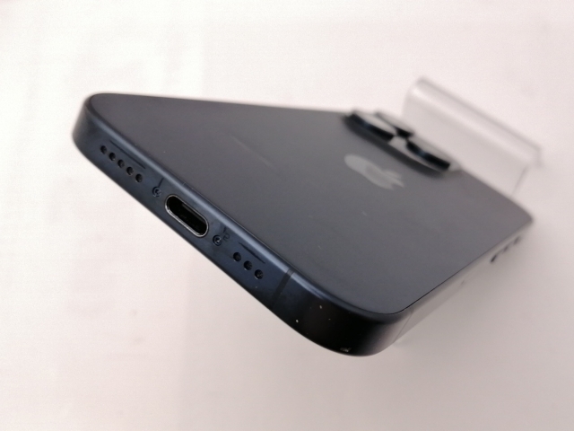 【中古】Apple 国内版 【SIMフリー】 iPhone 15 Pro 256GB ブルーチタニウム MTUG3J/A【新宿東口】保証期間１ヶ月【ランクB】_3