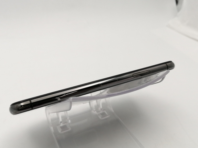【中古】Apple SoftBank 【SIMロックあり】 iPhone X 256GB スペースグレイ MQC12J/A【ECセンター】保証期間１ヶ月【ランクC】_3