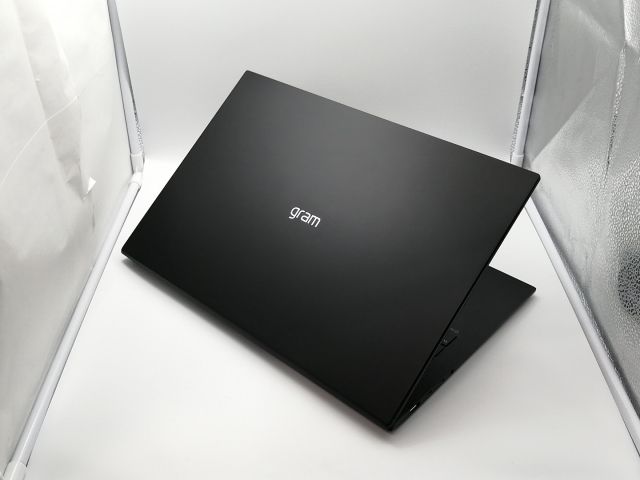 Windowsノート本体 LG gram 17 GeForce RTX3050 17Z90R-DA79J Windowsノート本体 LG gram 17 GeForce RTX3050 17Z90R-DA79J LG gram