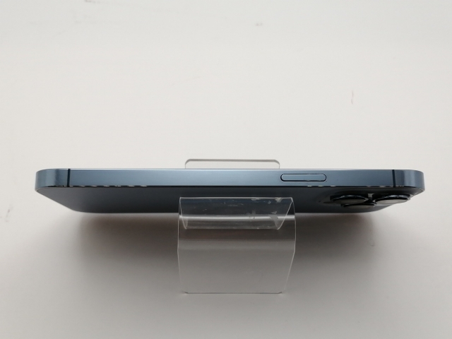 【中古】Apple docomo 【SIMフリー】 iPhone 13 Pro Max 256GB シエラブルー MLJD3J/A【新宿東口】保証期間１ヶ月【ランクB】_5