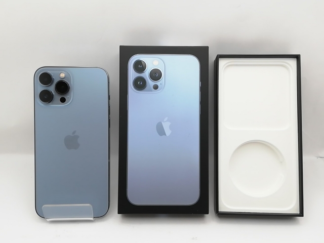 【中古】Apple docomo 【SIMフリー】 iPhone 13 Pro Max 256GB シエラブルー MLJD3J/A【新宿東口】保証期間１ヶ月【ランクB】_8