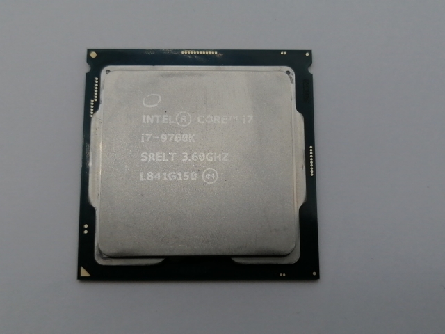 中古】Intel Core i7-9700K (3.6GHz/TB:4.9GHz/SRELT/P0) BOX LGA1151/8C/