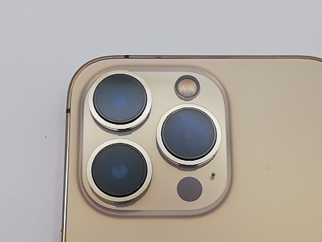 【中古】Apple au 【SIMフリー】 iPhone 13 Pro 128GB ゴールド MLUH3J/A【仙台イービーンズ】保証期間１ヶ月【ランクA】_6