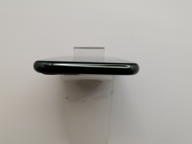 【中古】Apple docomo 【SIMロック解除済み】 iPhone 11 Pro 256GB ミッドナイトグリーン MWCC2J/A【新宿東口】保証期間１ヶ月【ランクC】_4