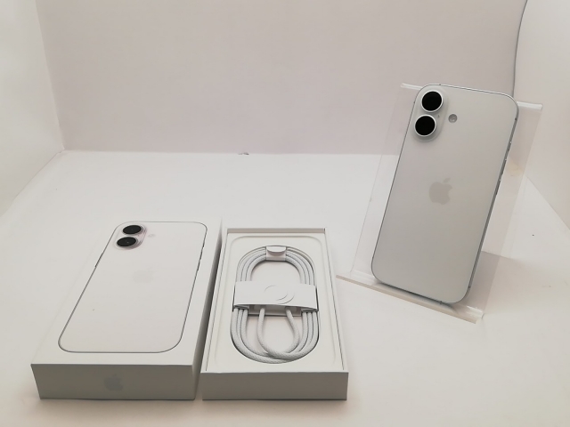 【中古】Apple 国内版 【SIMフリー】 iPhone 17 256GB ホワイト MG684J/A【新宿東口】保証期間１ヶ月【ランクA】_7
