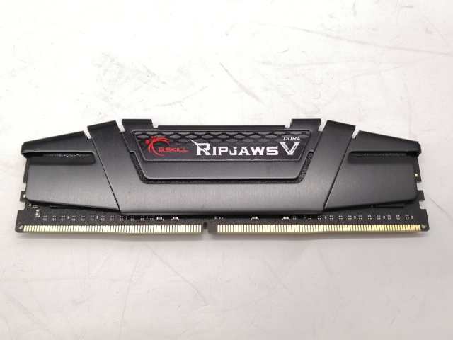【中古】DDR4 32GB PC4-28800(DDR4-3600)【デスクトップPC用】【新宿東口】保証期間１週間の通販は