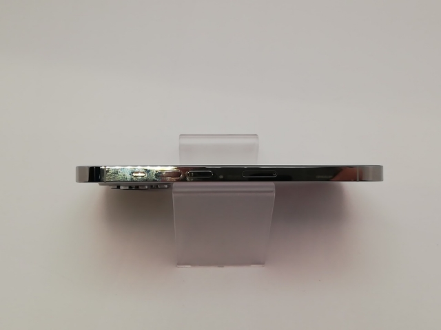 【中古】Apple 国内版 【SIMフリー】 iPhone 14 Pro 256GB シルバー MQ0Y3J/A【新宿東口】保証期間１ヶ月【ランクB】_3