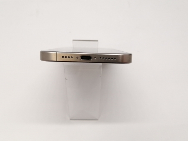 【中古】Apple 国内版 【SIMフリー】 iPhone 15 Pro Max 256GB ナチュラルチタニウム MU6R3J/A【新宿東口】保証期間１ヶ月【ランクA】