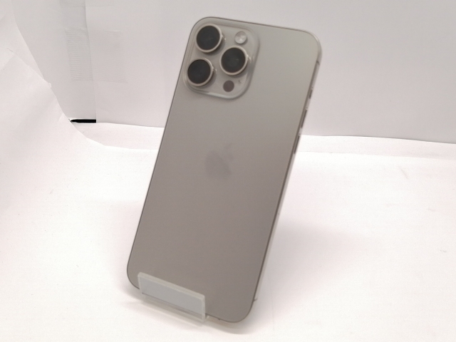 【中古】Apple 国内版 【SIMフリー】 iPhone 15 Pro Max 256GB ナチュラルチタニウム MU6R3J/A【新宿東口】保証期間１ヶ月【ランクA】