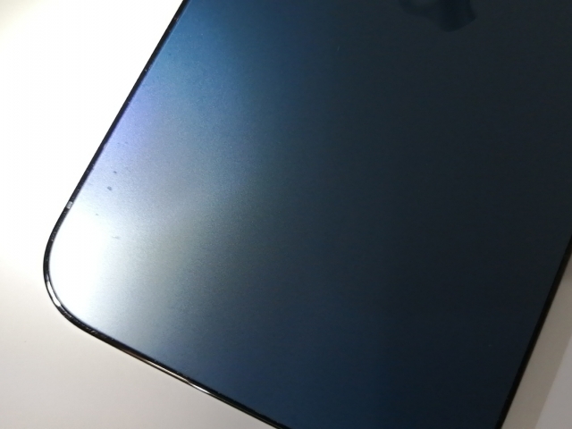 【中古】Apple docomo 【SIMロック解除済み】 iPhone 12 Pro 256GB パシフィックブルー MGMD3J/A【新宿東口】保証期間１ヶ月【ランクC】_9