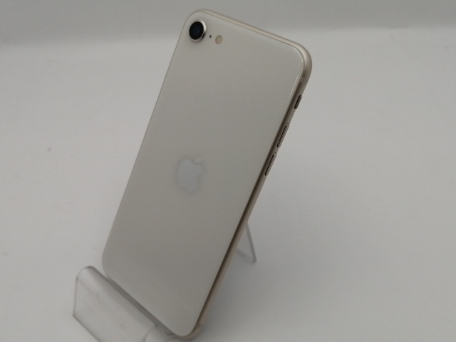 【中古】Apple au 【SIMフリー】 iPhone SE（第3世代） 64GB スターライト MMYD3J/A【新宿東口】保証期間１ヶ月【ランクA】