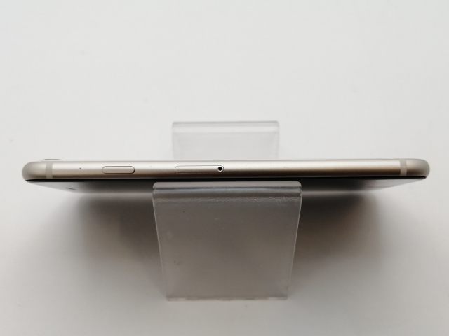 【中古】Apple 楽天モバイル 【SIMフリー】 iPhone SE（第3世代） 64GB スターライト MMYD3J/A【新宿東口】保証期間１ヶ月【ランクA】_5