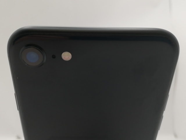 【中古】Apple docomo 【SIMフリー】 iPhone SE（第3世代） 64GB ミッドナイト MMYC3J/A【新宿東口】保証期間１ヶ月【ランクA】_6