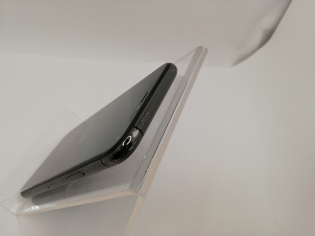【中古】Apple au 【SIMロック解除済み】 iPhone XS 256GB スペースグレイ MTE02J/A【新宿東口】保証期間１ヶ月【ランクC】_2