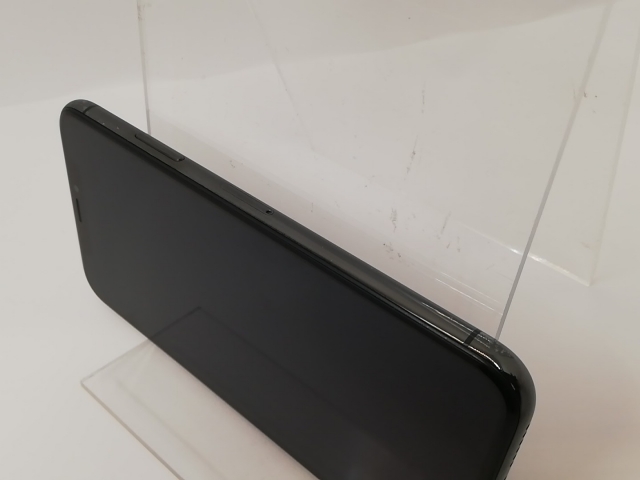 【中古】Apple au 【SIMロック解除済み】 iPhone XS 256GB スペースグレイ MTE02J/A【新宿東口】保証期間１ヶ月【ランクC】_3