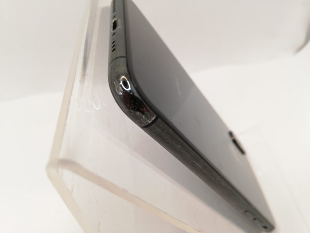 【中古】Apple au 【SIMロック解除済み】 iPhone XS 256GB スペースグレイ MTE02J/A【新宿東口】保証期間１ヶ月【ランクC】_6
