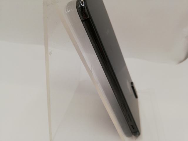 【中古】Apple au 【SIMロック解除済み】 iPhone XS 256GB スペースグレイ MTE02J/A【新宿東口】保証期間１ヶ月【ランクC】_7
